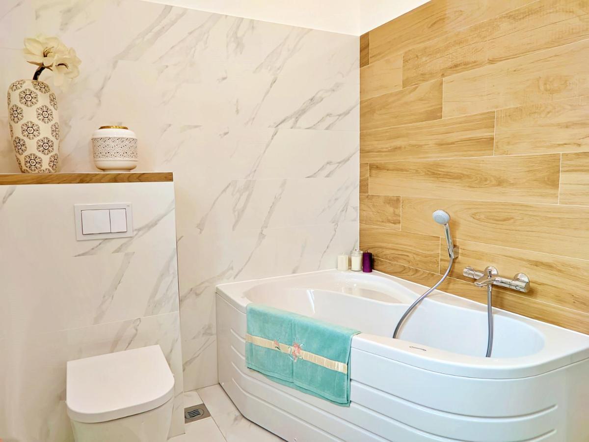 Luxury Sunrise Jacuzzi Apts, 50 M From The Beach Kali Zewnętrze zdjęcie