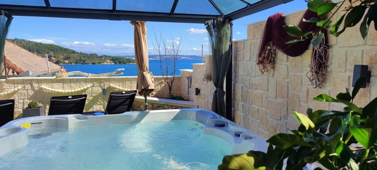 Luxury Sunrise Jacuzzi Apts, 50 M From The Beach Kali Zewnętrze zdjęcie