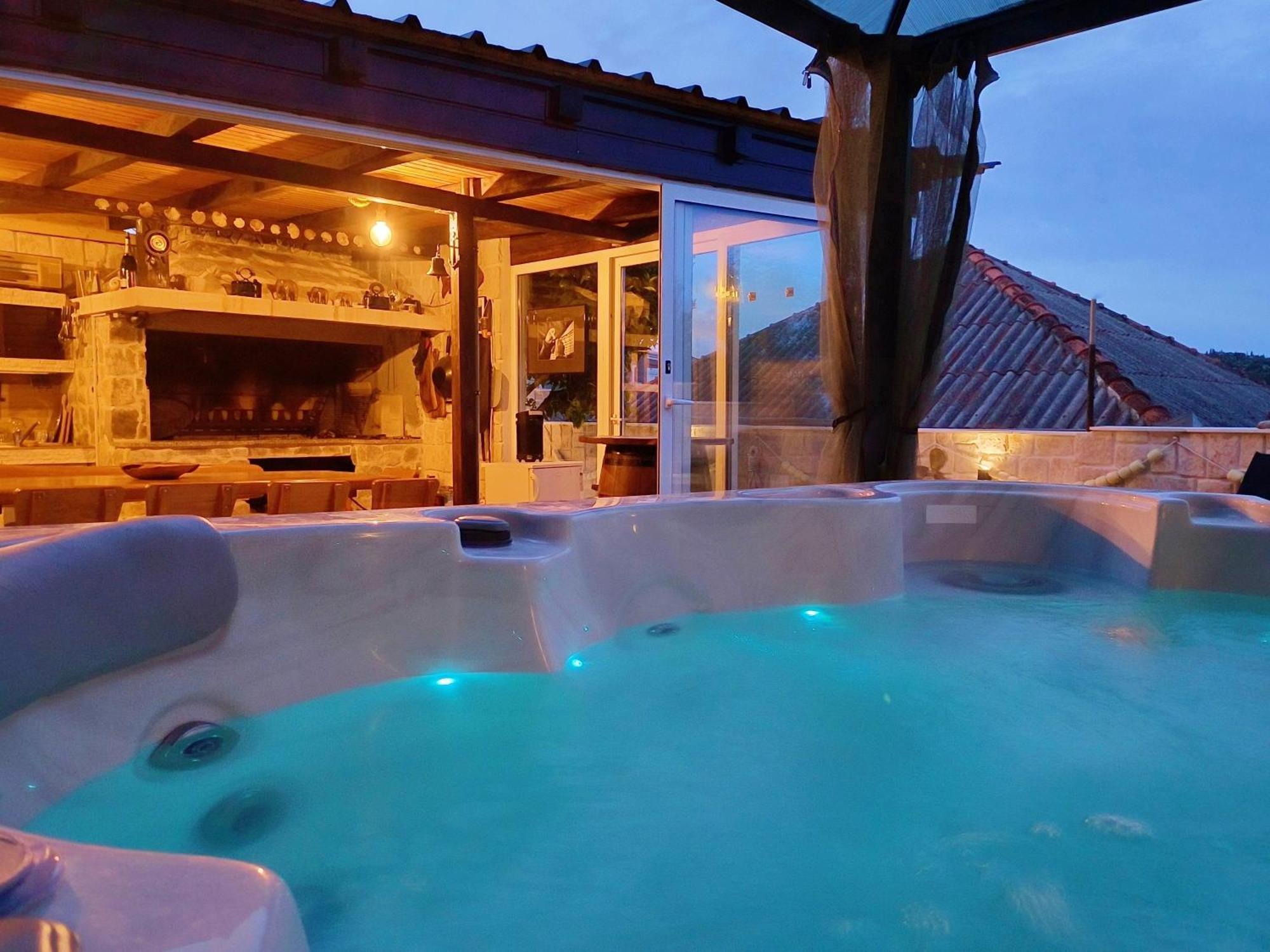 Luxury Sunrise Jacuzzi Apts, 50 M From The Beach Kali Zewnętrze zdjęcie