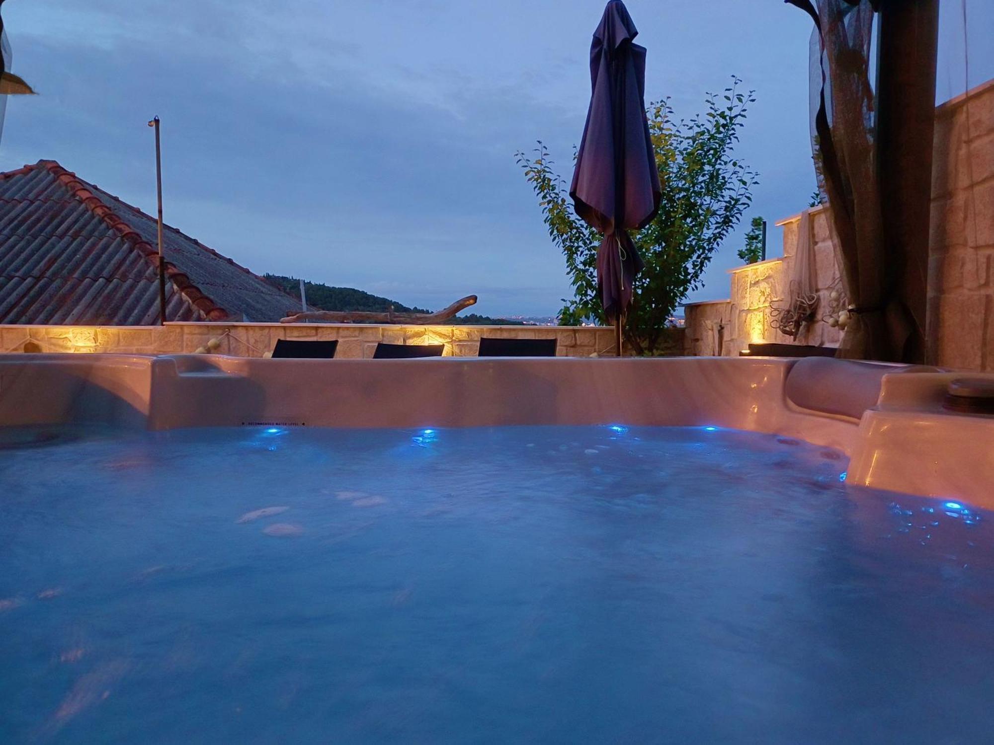 Luxury Sunrise Jacuzzi Apts, 50 M From The Beach Kali Zewnętrze zdjęcie