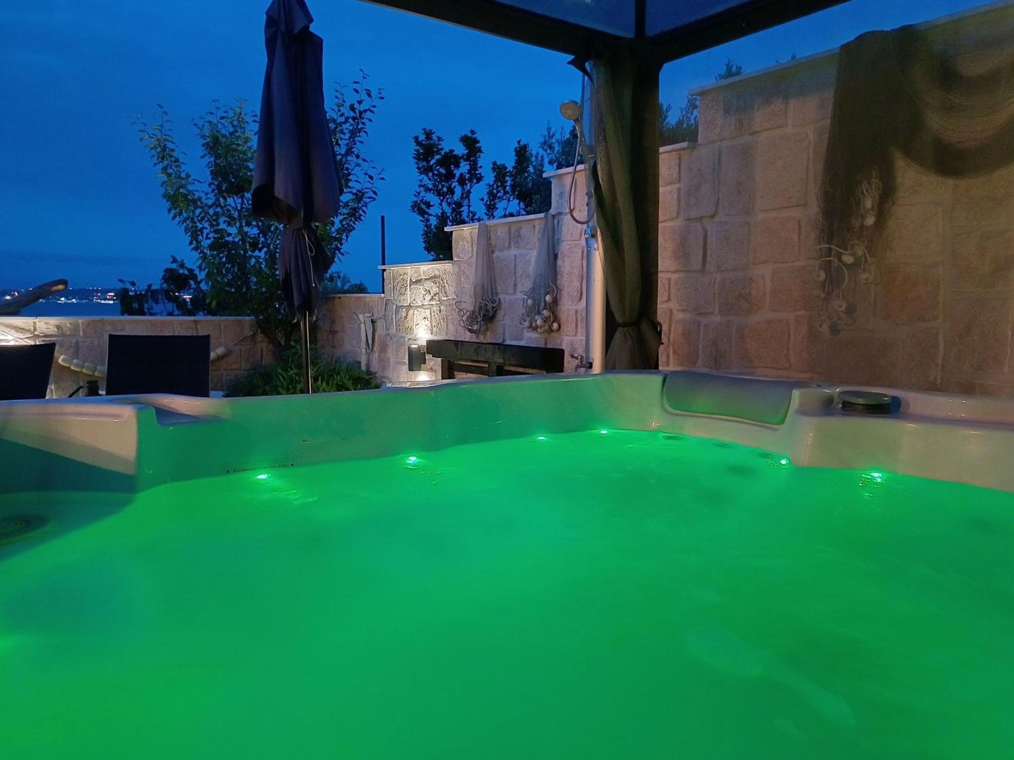 Luxury Sunrise Jacuzzi Apts, 50 M From The Beach Kali Zewnętrze zdjęcie