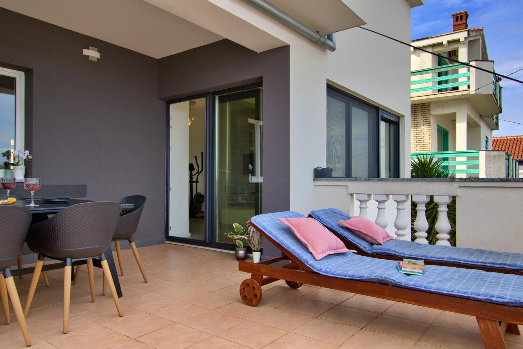 Luxury Sunrise Jacuzzi Apts, 50 M From The Beach Kali Pokój zdjęcie